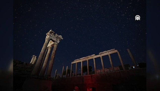 Bergama Akropolü'nde 'Perseid meteor yağmuru' gözlemlendi