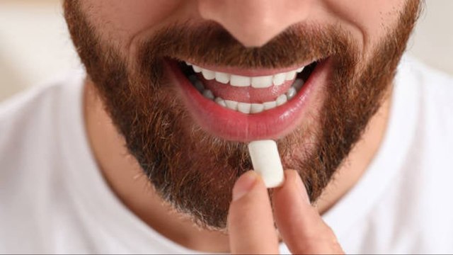 Mascar Chicle Para Armonizar Los Rasgos Faciales: ¿Es Posible?