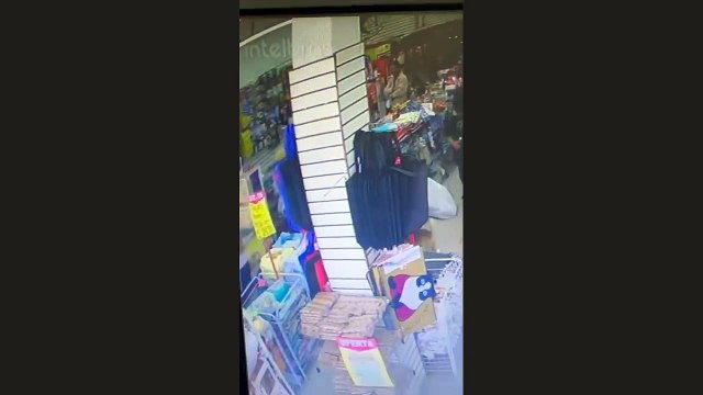 Ladras de São Vicente: Mulheres roubam mais de mil reais em produtos de loja do centro da cidade