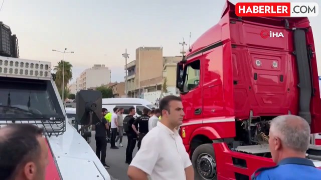 Mardin'de tır çarpması sonucu kadının hayatını kaybettiği kaza anının güvenlik kamerası görüntüleri ortaya çıktı