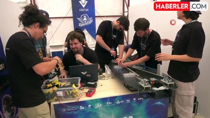 Kıyasıya rekabet: Gençler hyperloop yarışmasında ter döküyor