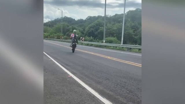 ext-decomiso-de-mtocicletas-en-puente-la-amistad-130824