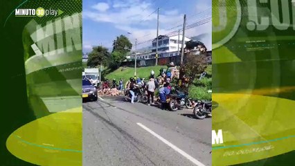 Indignante Roban carga de ron tras accidente con dos muertos en la Autopista Norte en Copacabana