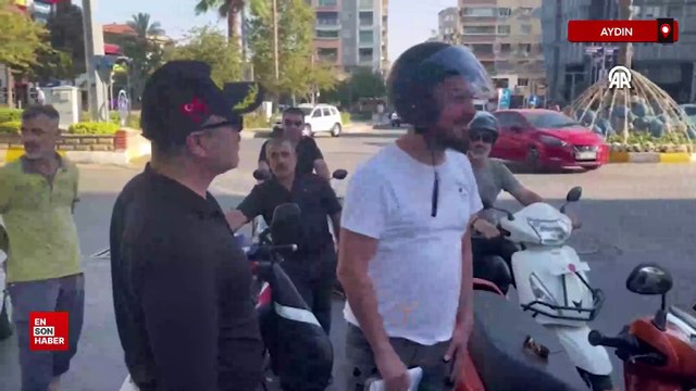 Aydın'da polis ekipleri motosiklet sürücülerine kask dağıttı