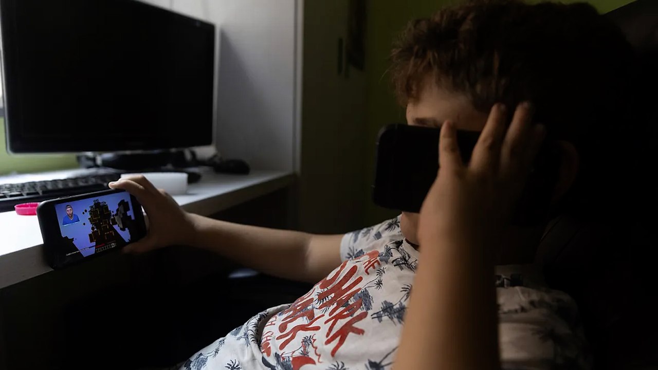 El uso de tabletas y móviles en la infancia dispara el número de pataletas de los niños