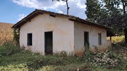 CASA ABANDONADA COM COISA INUSITADA DENTRO