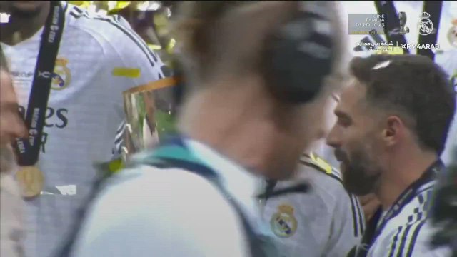 El detalle de Carvajal con Mbappé y el trofeo