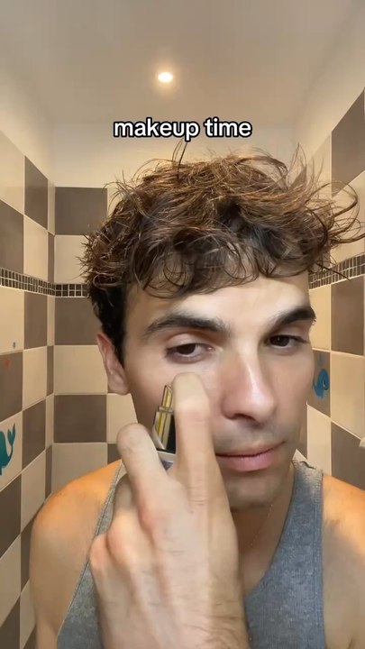 Maquillage pour homme