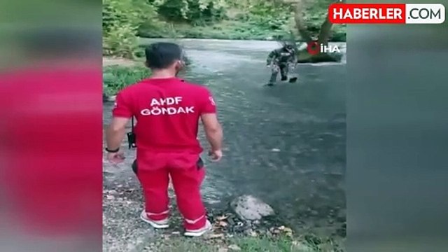 Gönen Çayı'na giren genç kayboldu