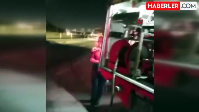 Çekmeköy-Şile Otoyolu'nda hafriyat kamyonu alev alev yandı