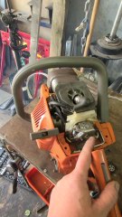 peux me donner toi de fonction de tronçonneuse changement du carburateur et bougie