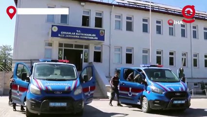 Aranan şahsın saklandığı yer jandarmayı bile şok etti