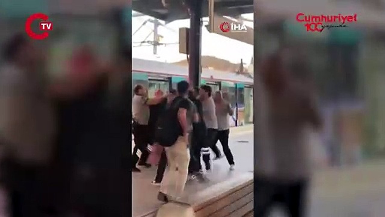 Marmaray'da kavga! Güvenlik görevlisinin silahını almaya çalıştı