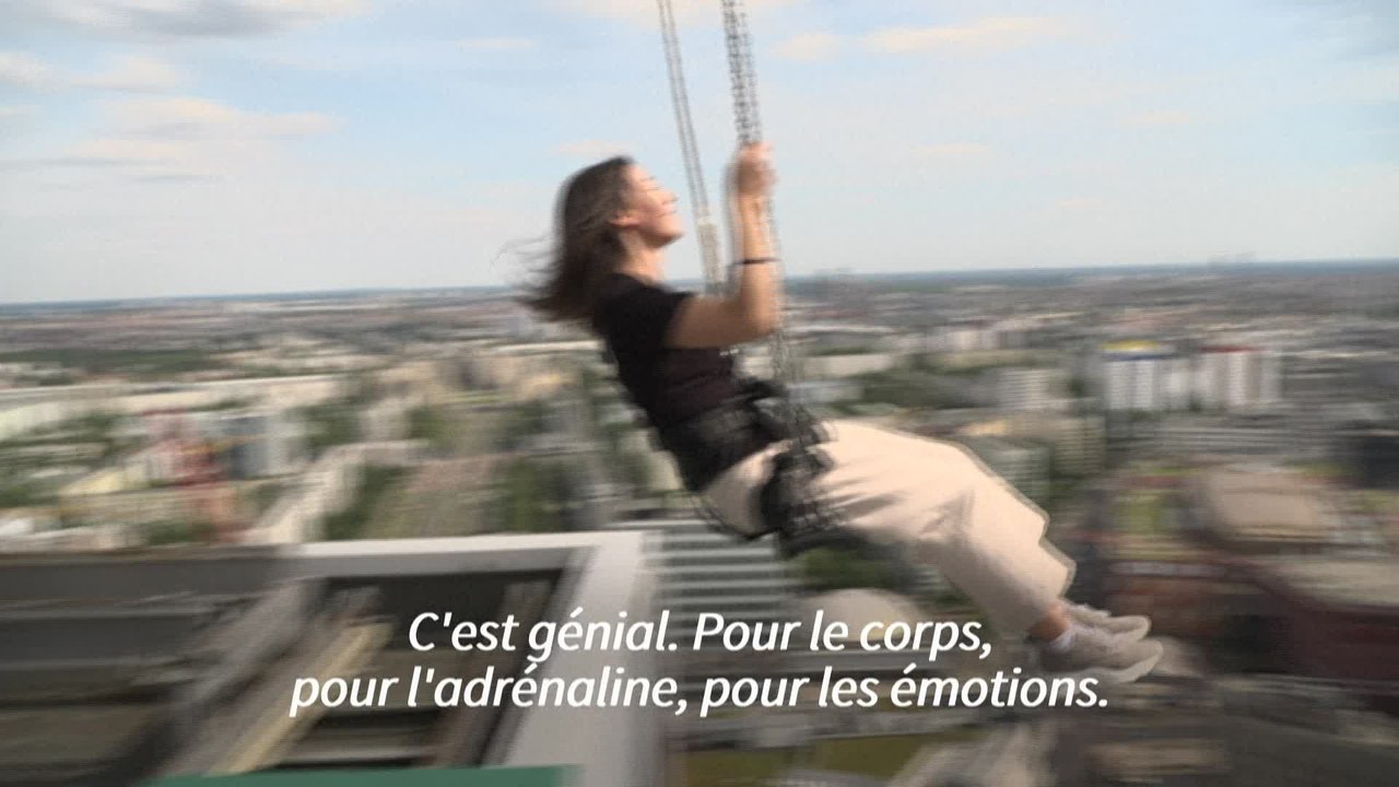 Insolite : la plus haute balançoire d'Europe perchée à... 120 mètres de hauteur !