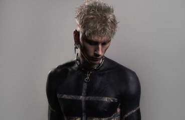 Machine Gun Kelly 50.000 doları çöpe attı!