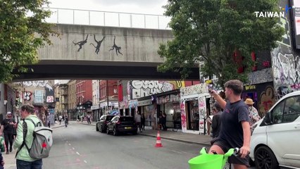 British Street Artist Banksy Completes Animal-Themed Mural Series in London