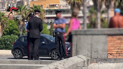 Furbetti dell'ombrellone a Mergellina: 6 denunce