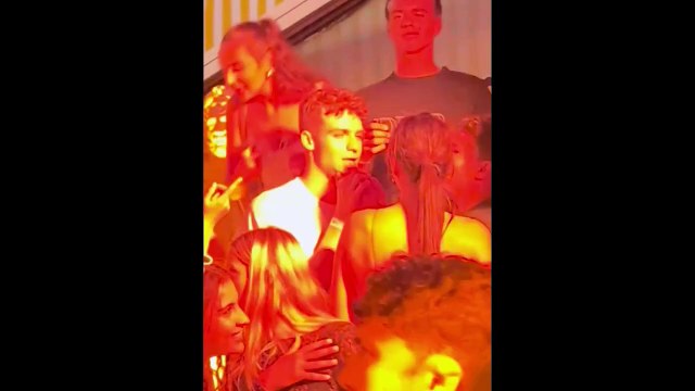 Leon Marchand, Antoine Dupont, Florent Manaudou aperçus en boite pour fêter la fin des JO de paris