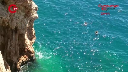 Yer Antalya: 2 amatör dalgıç, suyun altında ceset buldu
