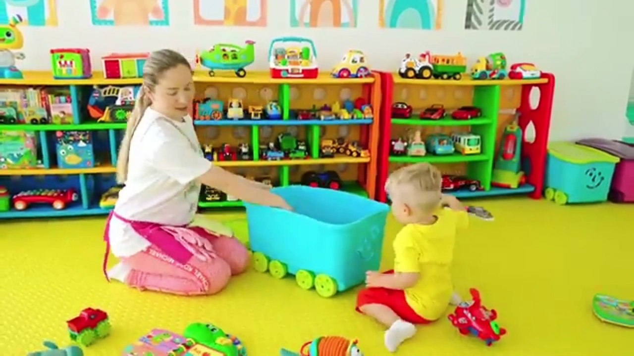 Diana and Roma - Oliver learns Dental Hygiene