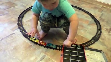 ★ ПАРОВОЗИК из машинок Хот Виллс Train from hot wheels Развлечение для детей Ente