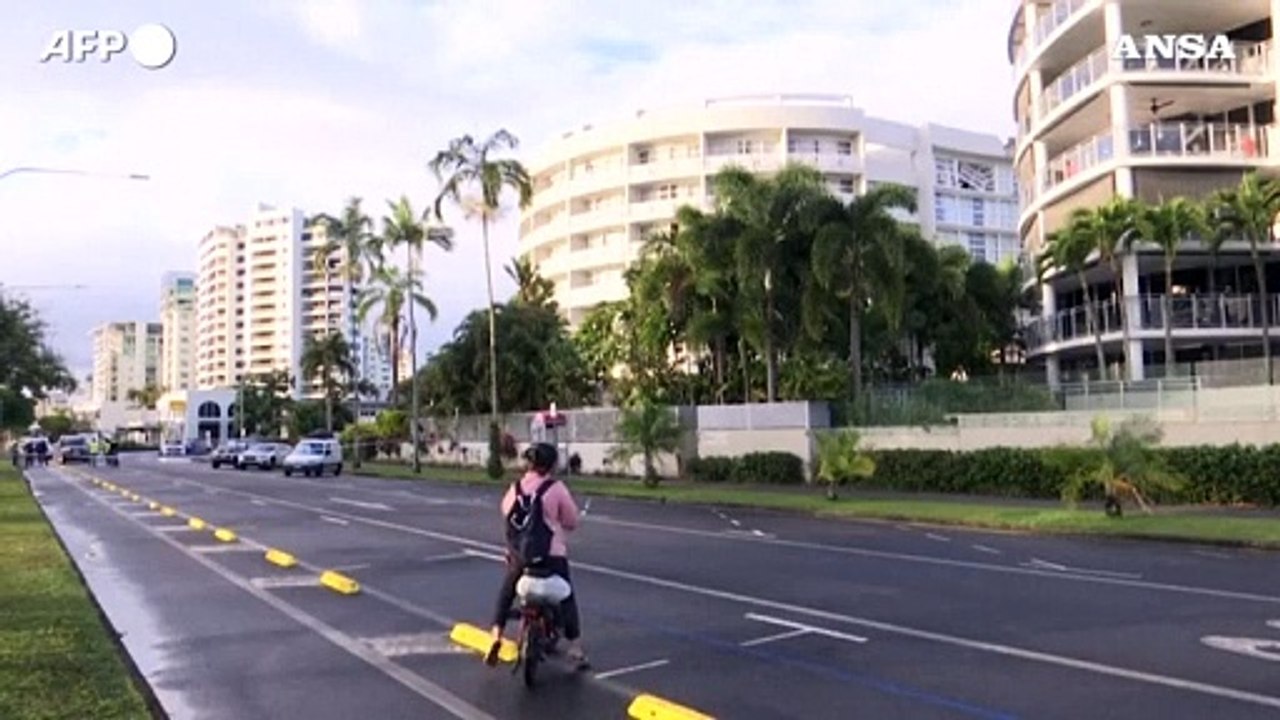Australia, un elicottero si schianta su un hotel a Cairns
