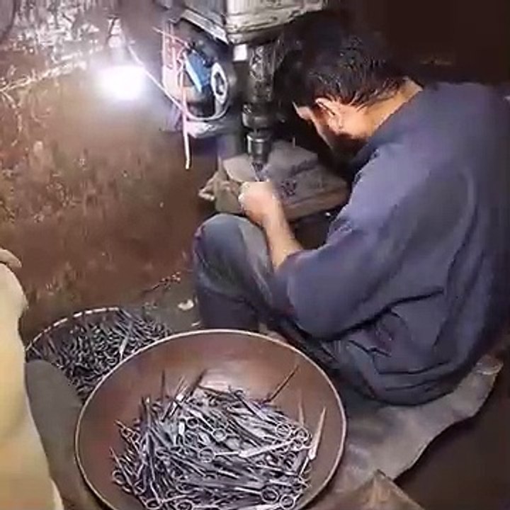 How Barbie Scissor Are Made (2)