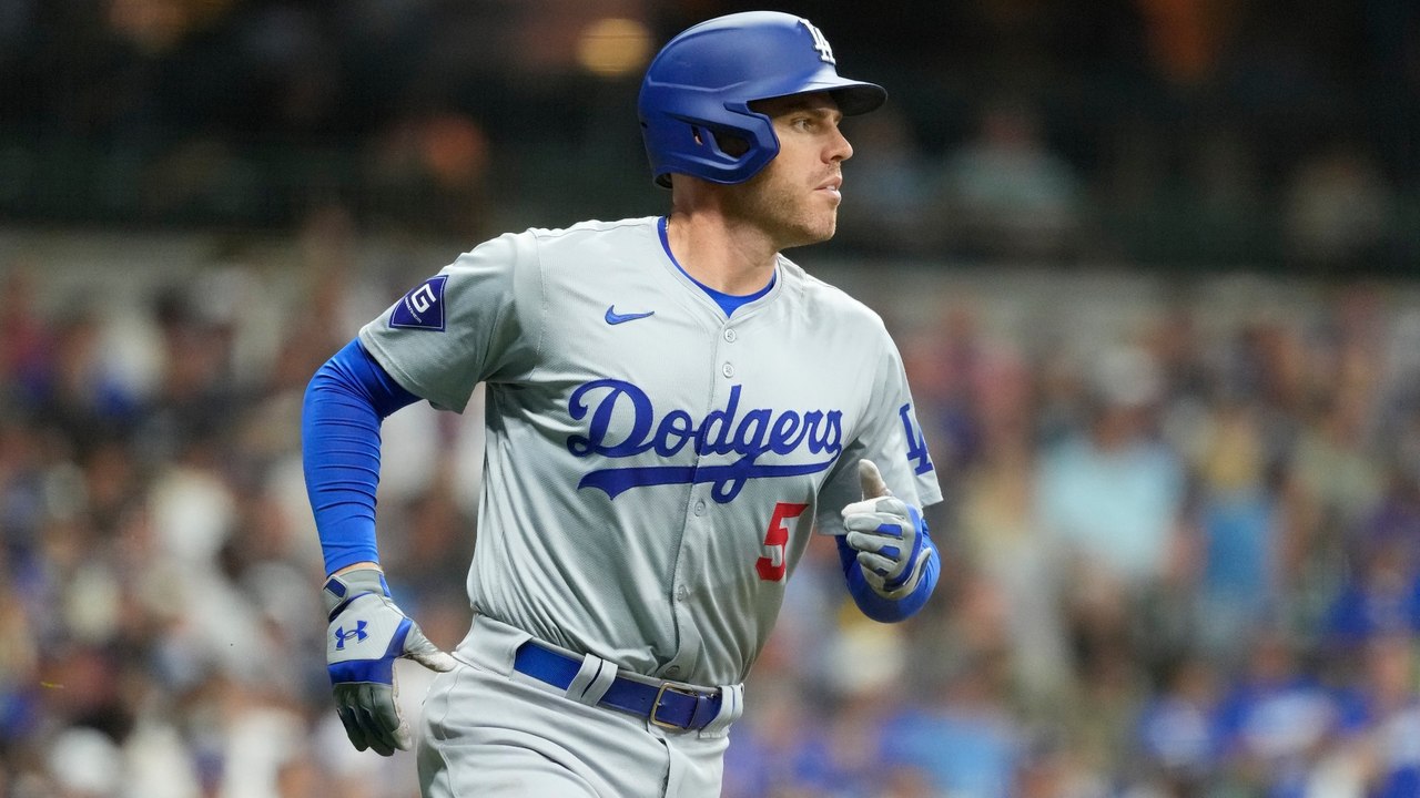 Dodgers Lead Phillies for Top Seed in National League