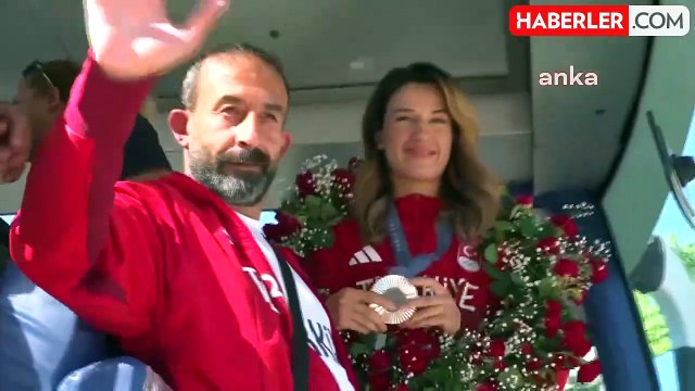 Milli Sporcu Hatice Akbaş, Paris Olimpiyatları'nda Gümüş Madalya Kazandı