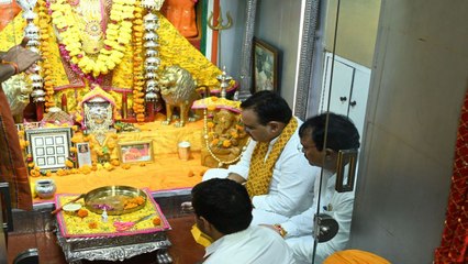 Watch Video: भारत-पाक सीमा पर पहुंचे सीएम, तनोट माता के किए दर्शन