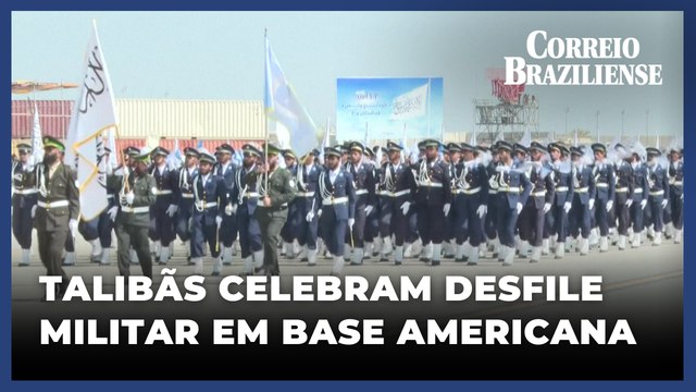 Talibãs celebram três anos de poder no Afeganistão com um desfile militar