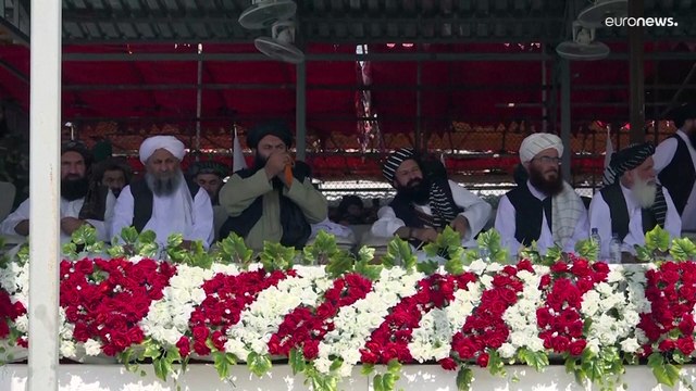 بغياب النساء وتجاهل معاناة الشعب: طالبان تحتفل بالذكرى الثالثة لحكمها في أفغانستان