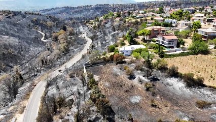 El fuego disminuye alrededor de Atenas pero bomberos siguen movilizados