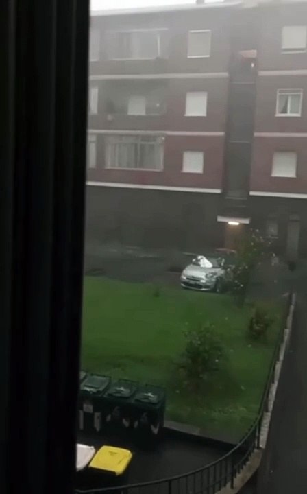 Bomba d’acqua, grandine e vento a 100 hm/h a Torino