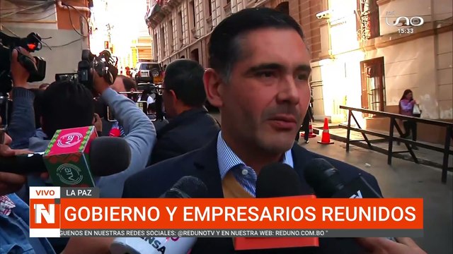 GOBIERNO Y EMPRESARIOS REUNIDOS