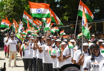 हर घर तिरंगा रैली में शामिल हुए विद्यार्थी