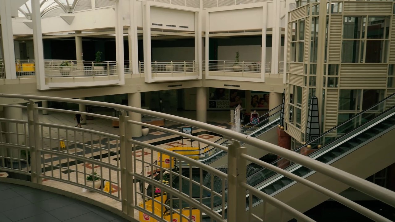 The Final Days of the Orlando Fashion Square Mall (Orlando, FL) - Dead Mall Walking Tour