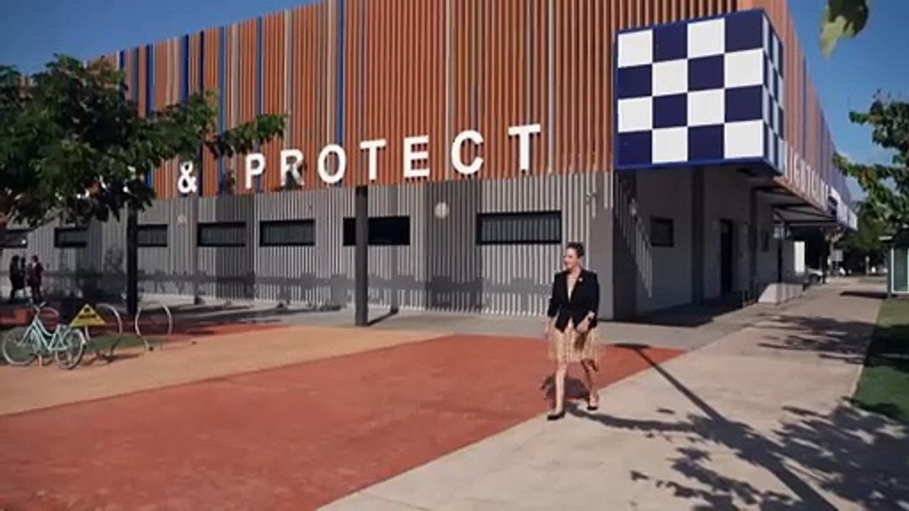 Labor and Country Liberal Party campaign as NT state election pre-polling begins