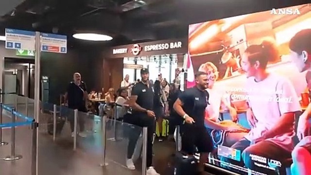 Parigi 2024: Jacobs, Raffaeli e le Farfalle accolte a Fiumicino