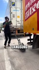 Ketika Mekanik Cantik Beraksi