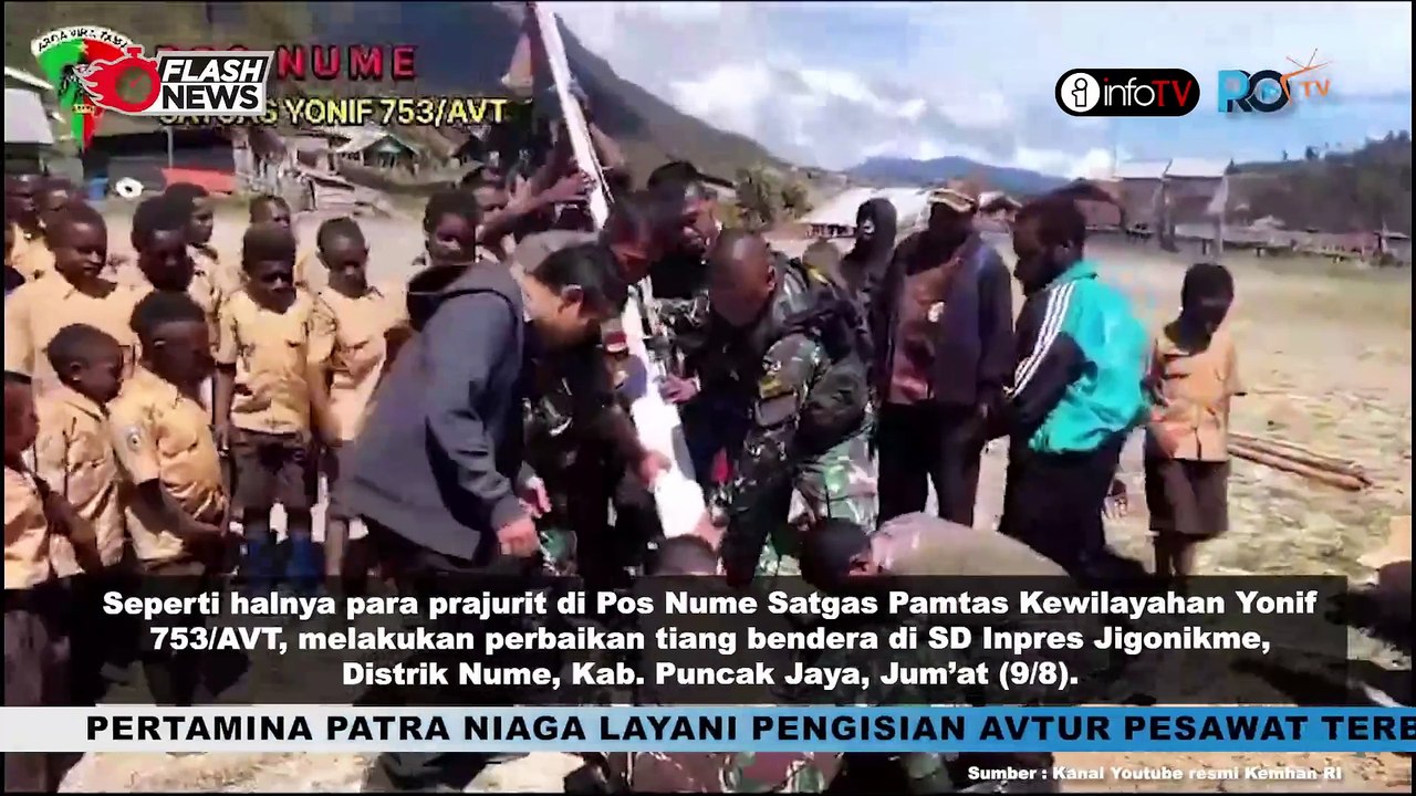PRAJURIT POS NUME SATGAS PAMTAS KEWILAYAHAN YONIF 753/AVT LAKUKAN PERBAIKAN TIANG PERSIAPAN HUT RI KE-79 DI DISTRIK NUME, KAB. PUNCAK JAYA