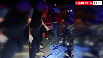 Mardin'de otomobil traktöre çarptı: 2 ölü, 3 yaralı