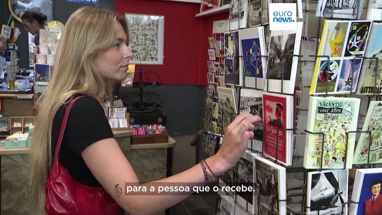 Postais ilustrados fazem furor na Bélgica este verão