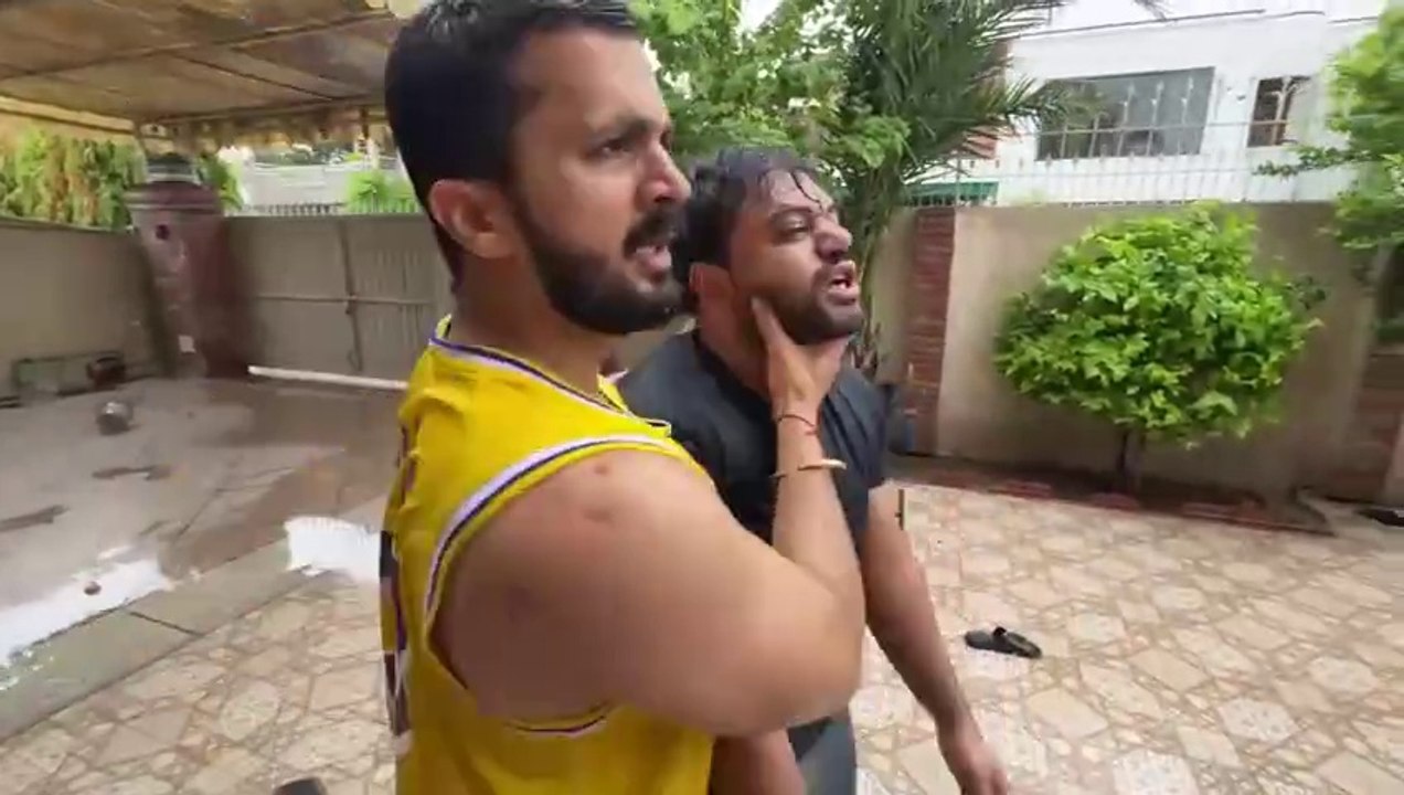 Rajab Butt Se Larai Ho Gai  _ Muneeb Ko Rescue Kar Liya  _ Face To Face With Rajab_s Family  Ducky Bhai