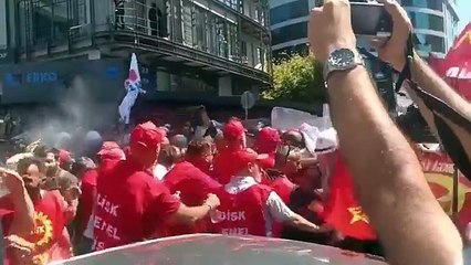 İşten atılan Polonez işçilerine polis müdahalesi