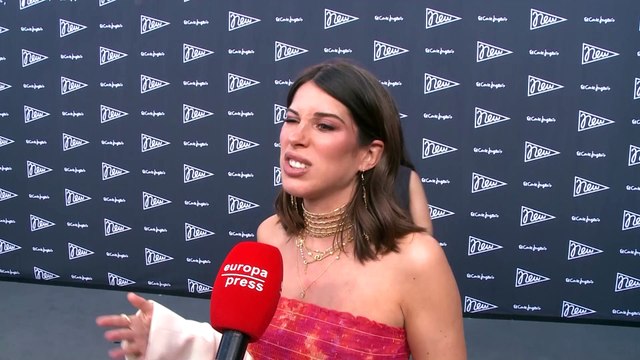 Marta Riumbau nos sorprende con su idea de mural con piezas hechas a mano