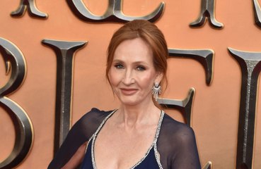 Ｊ・Ｋ・ローリング、ボクシング女子ケリフ選手からサイバーハラスメントで告訴