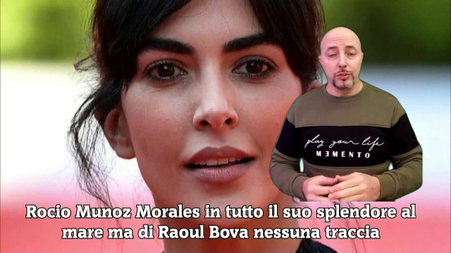 Rocio Munoz Morales in tutto il suo splendore al mare ma di Raoul Bova nessuna traccia