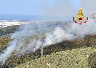 Ferragosto, diversi incendi nel Salernitano