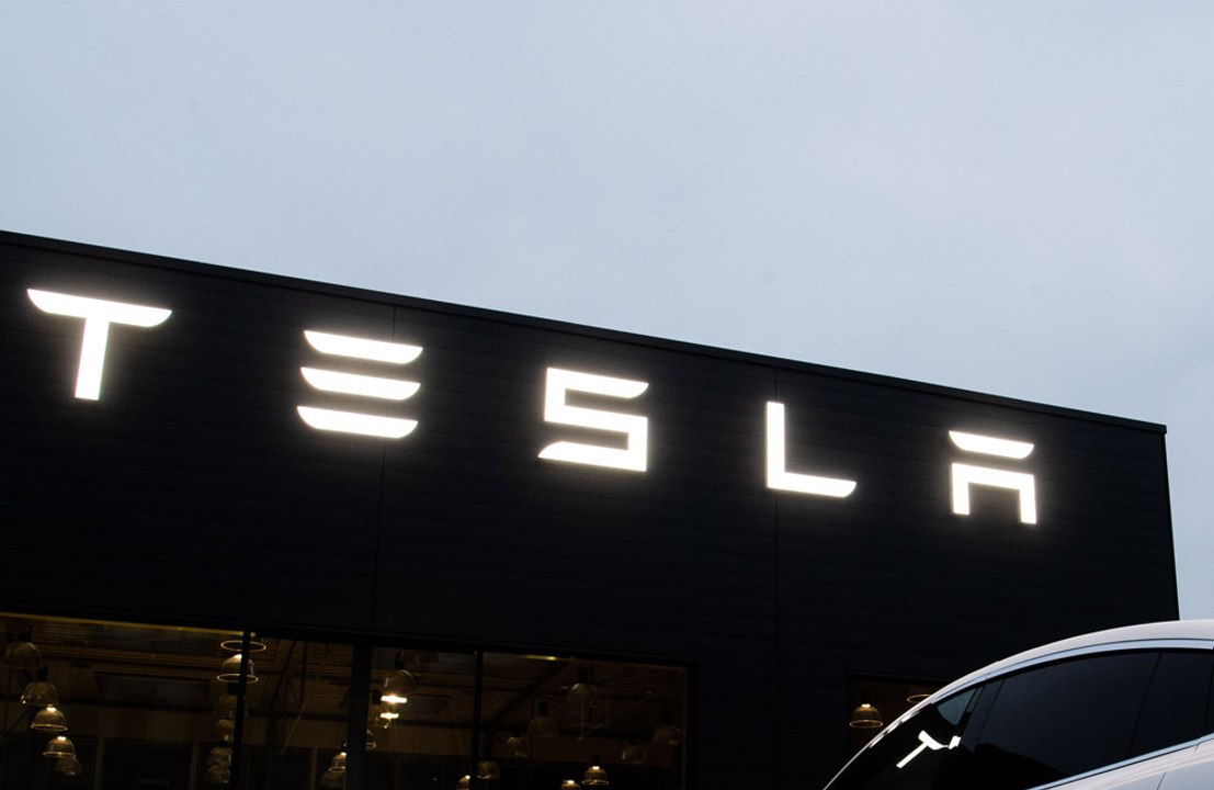 Tesla hiring top position for drive-in diner and movie theater: 'Exceptional customer experience'